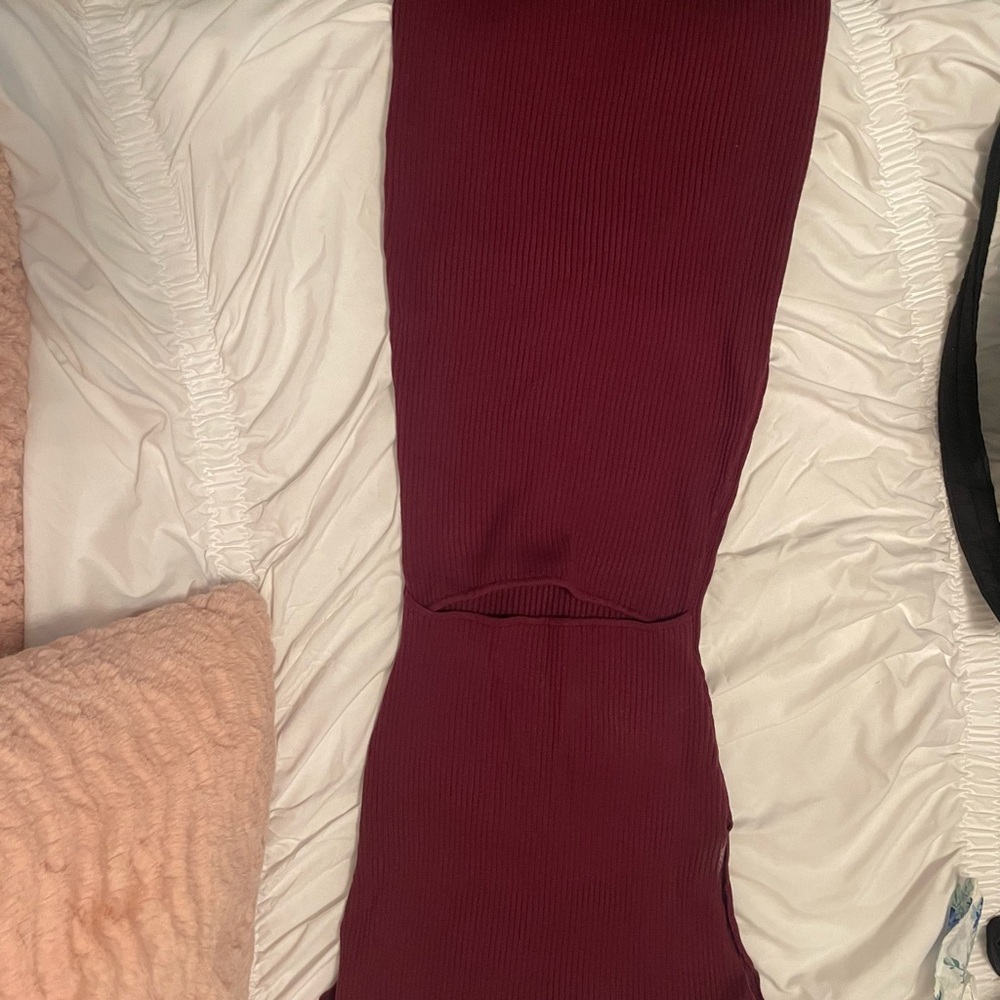 Aritzia maroon dress
